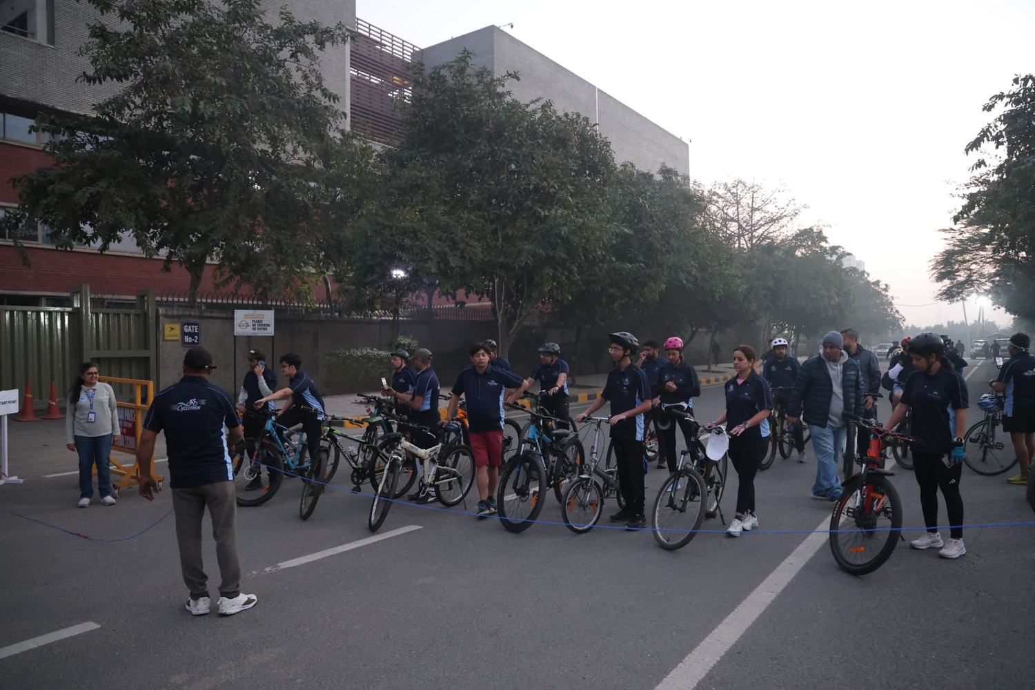 Riders waiting behind the blue start rope